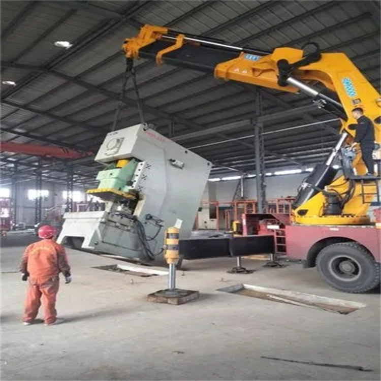 宜宾80吨折臂吊车出租附近电话