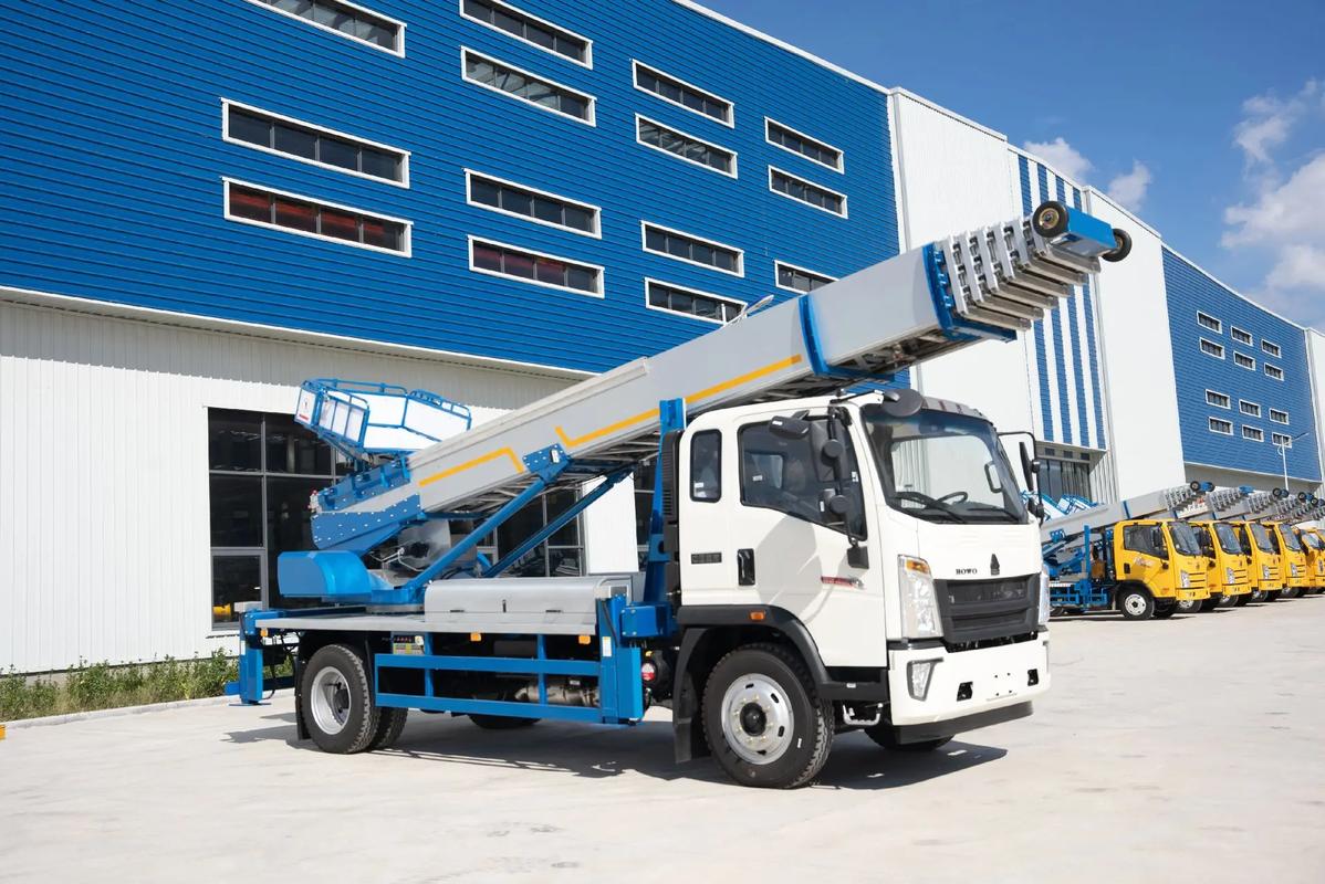 宜宾出租云梯车高空作业车 建筑垃圾搬运