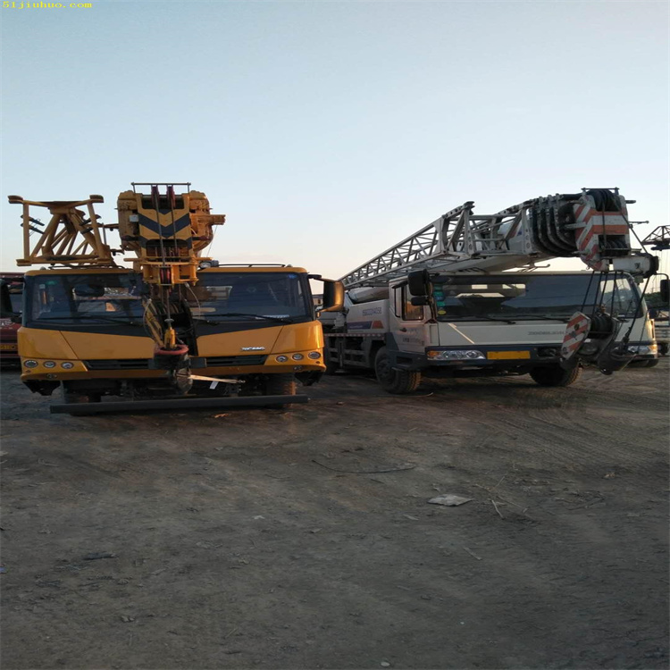 宜宾吊车吊挖机正确办法